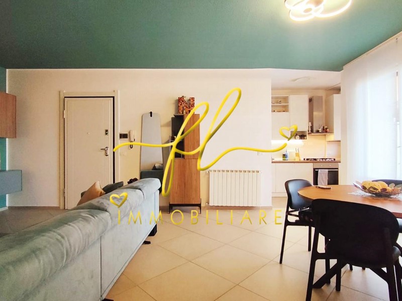 Trilocale in Vendita a Cecina, 227'000&euro;, 85 m², con Box