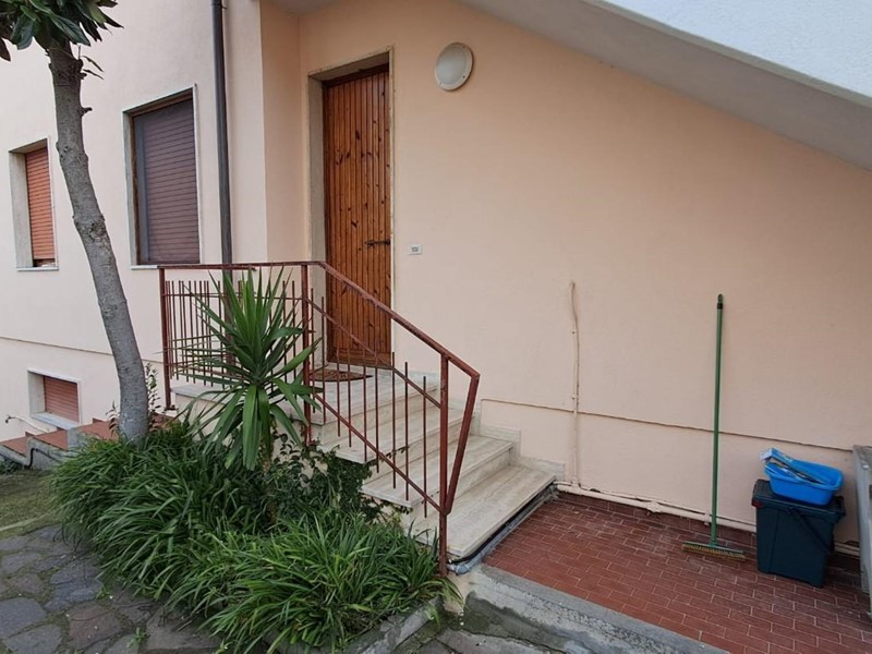 Trilocale in Vendita a Rosignano Marittimo, zona Rosignano Solvay, 185'000&euro;, 61 m², arredato, con Box