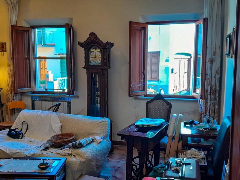 Appartamento in Vendita a San Miniato, zona Balconevisi, 135'000&euro;, 155 m², con Box