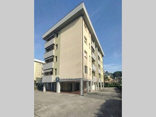 Appartamento in Vendita a Viareggio, 260'000&euro;, 98 m²