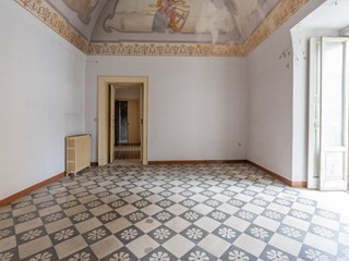 Appartamento in Vendita a Minervino Murge, 170'000&euro;, 450 m²