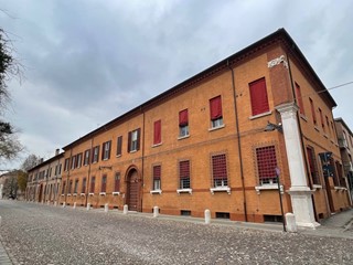 Appartamento in Vendita a Ferrara, 560'000&euro;, 238 m²