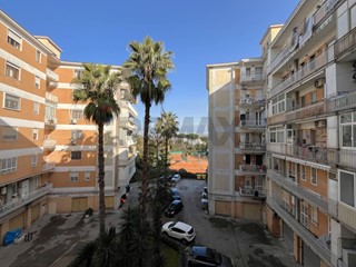 Appartamento in Affitto a Napoli, 1'250&euro;, 130 m²