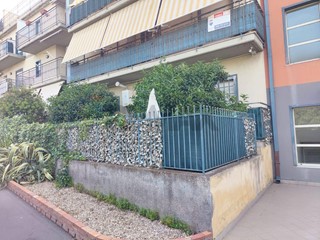 Quadrilocale in Vendita a Camporotondo Etneo, 140'000&euro;, 120 m²