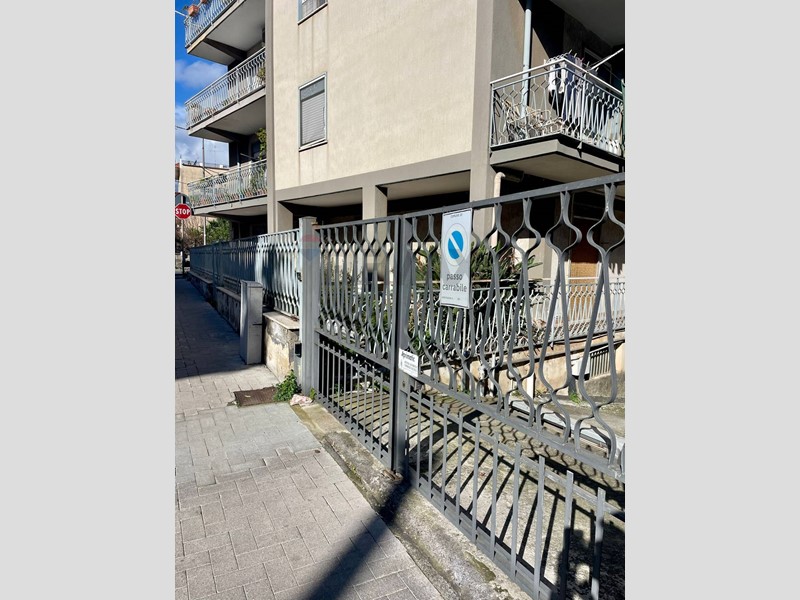 Quadrilocale in Vendita a Fiumefreddo di Sicilia, 65'000&euro;, 114 m²