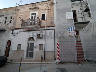 Appartamento in Vendita a Mattinata, 123'000&euro;, 90 m²
