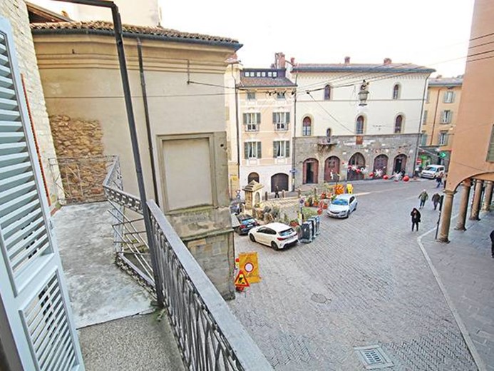 Quadrilocale in Affitto a Bergamo, 1'800&euro;, 130 m²
