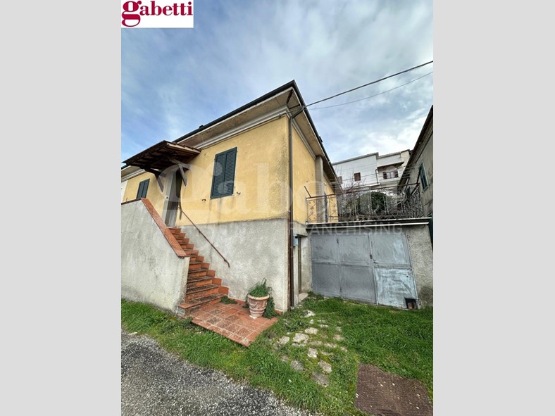 Appartamento in Vendita a Rapolano Terme, 90'000&euro;, 111 m²
