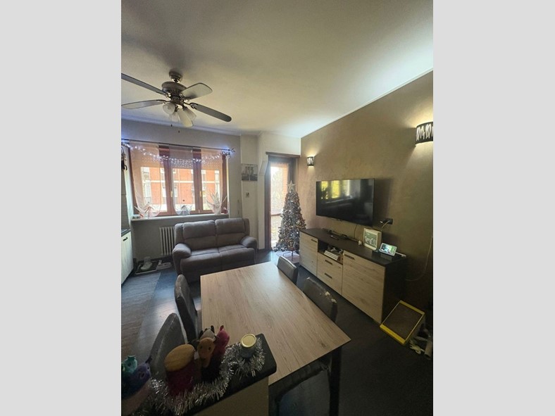 Bilocale in Vendita a Torino, 78'000&euro;, 50 m²
