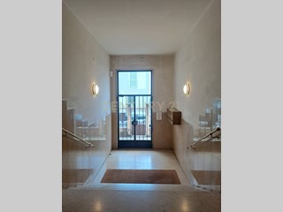 Appartamento in Vendita a Verona, 115'000&euro;, 104 m²