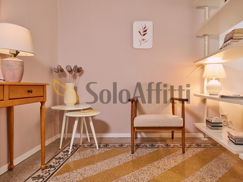 Bilocale in Affitto a Milano, zona Navigli Famagosta, 1'100&euro;, 50 m², arredato