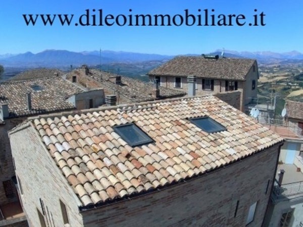 Trilocale in Vendita a Ripatransone, 270'000&euro;, 200 m²