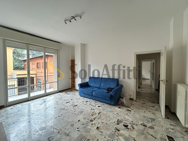 Trilocale in Affitto a Modena, 670&euro;, 60 m²