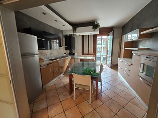 Appartamento in Vendita a Rovigo, zona Centro cittÃ, 349'000&euro;, 150 m²