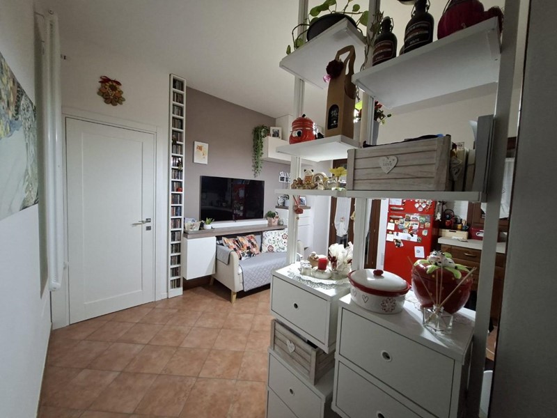 Bilocale in Vendita a Collesalvetti, zona Vicarello, 163'000&euro;, 60 m², arredato