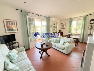 Appartamento in Affitto a Forte dei Marmi, zona Vittoria Apuana, 7'000&euro;, 90 m², arredato