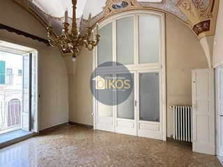 Appartamento in Vendita a Locorotondo, 375'000&euro;, 200 m²