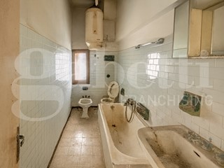 Appartamento in Vendita a Venezia, 500'000&euro;, 146 m²