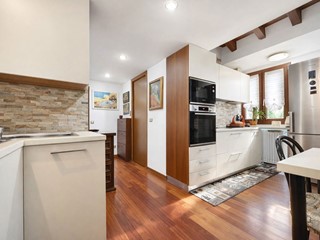 Bilocale in Vendita a Milano, 390'000&euro;, 75 m², arredato