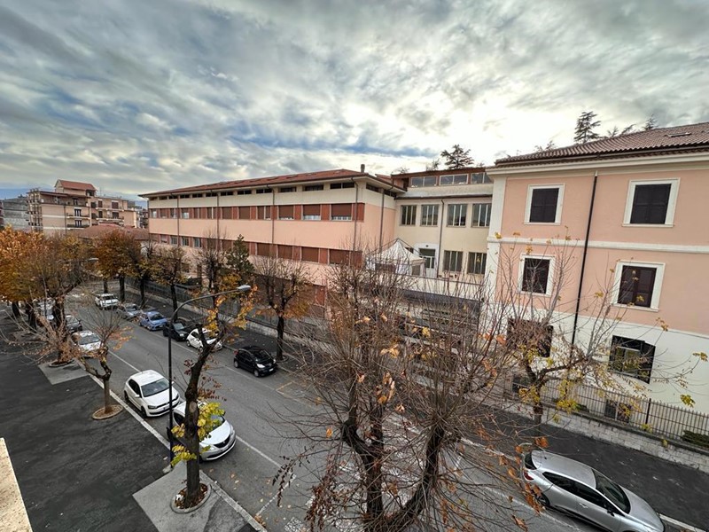 Trilocale in Vendita a Avezzano, 42'000&euro;, 80 m², arredato