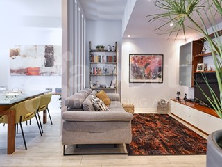 Trilocale in Vendita a Monza, 220'000&euro;, 83 m², con Box