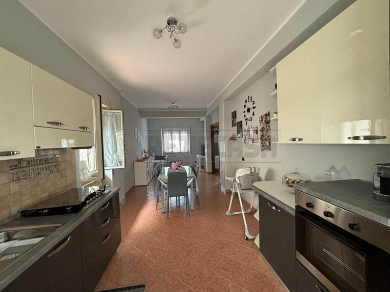 Trilocale in Vendita a Catanzaro, 90'000&euro;, 95 m²