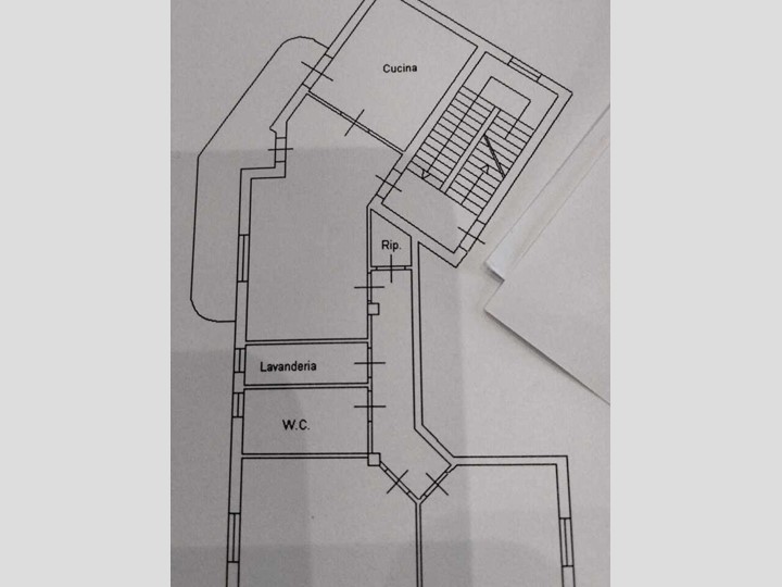 Trilocale in Vendita a Siracusa, zona Tunisi Grottasanta, 180'000&euro;, 103 m², con Box