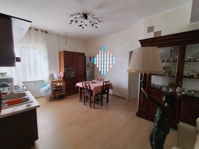Quadrilocale in Vendita a Campobasso, zona Centrale, 129'000&euro;, 105 m², arredato