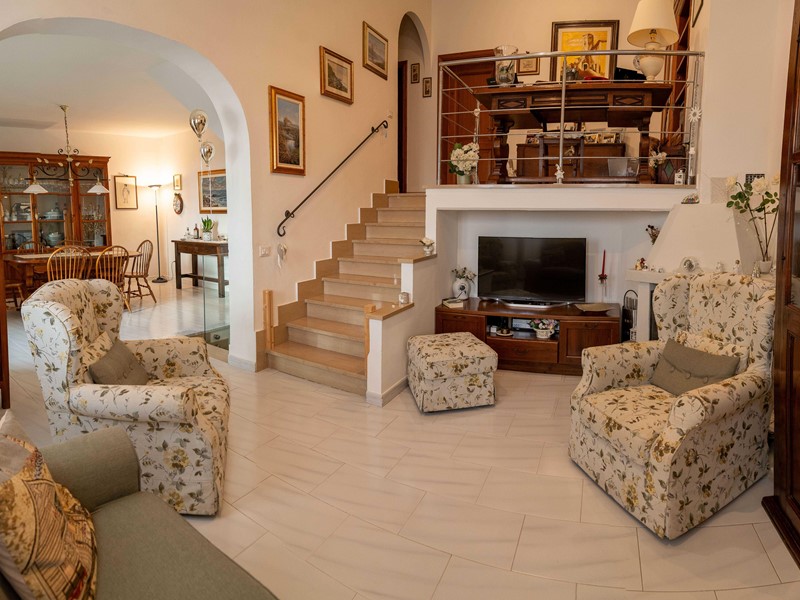 Appartamento in Vendita a Bibbona, 370'000&euro;, 190 m², con Box