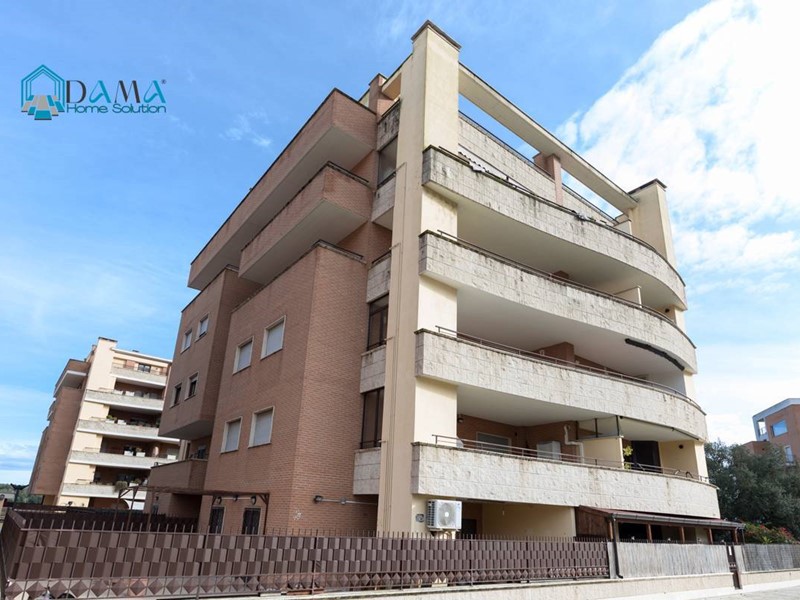 Trilocale in Vendita a Pomezia, 199'000&euro;, 80 m²