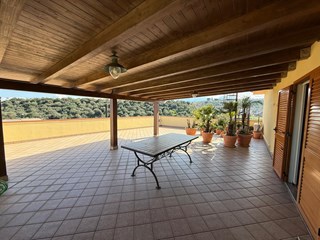 Appartamento in Vendita a Terme Vigliatore, zona Via Maceo, 194 m²