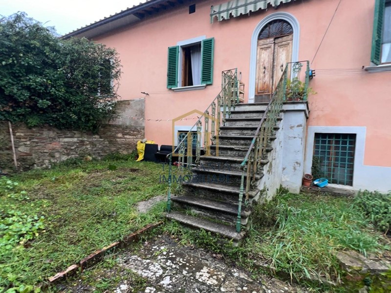 Quadrilocale in Vendita a Colle di Val D'Elsa, 180'000&euro;, 90 m²