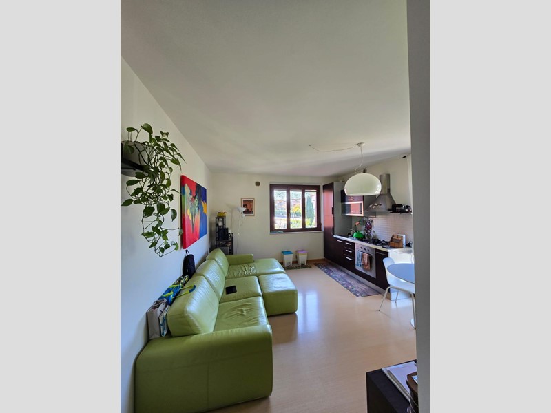 Trilocale in Vendita a Castelnuovo Berardenga, zona Ponte a Bozzone, 125'000&euro;, 55 m², arredato, con Box