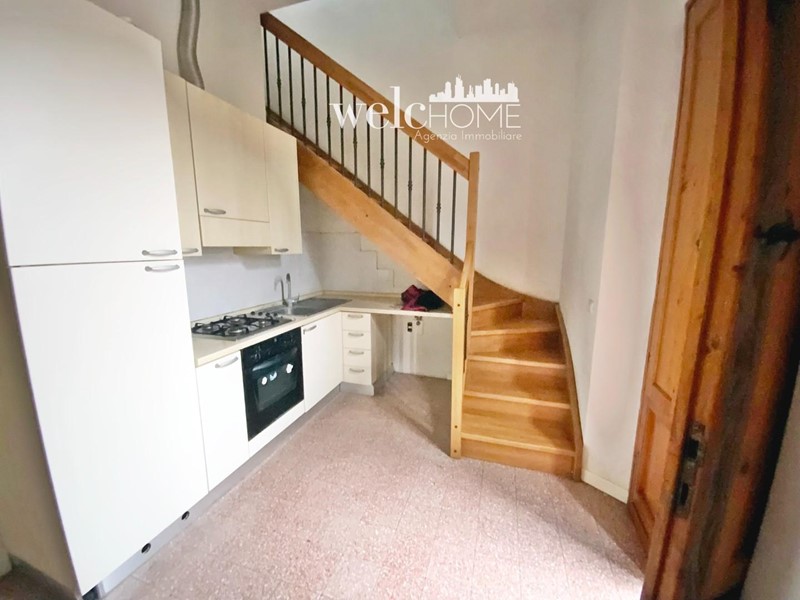 Trilocale in Vendita a Prato, zona Tavola, 145'000&euro;, 50 m²