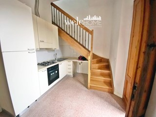 Trilocale in Vendita a Prato, zona Tavola, 145'000&euro;, 50 m²