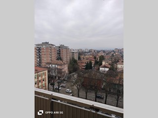 Quadrilocale in Vendita a Reggio Emilia, 137'000&euro;, 98 m², con Box