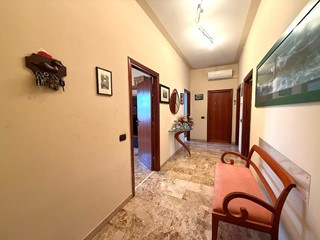 Quadrilocale in Vendita a Empoli, zona Ponzano, 209'000&euro;, 85 m², con Box