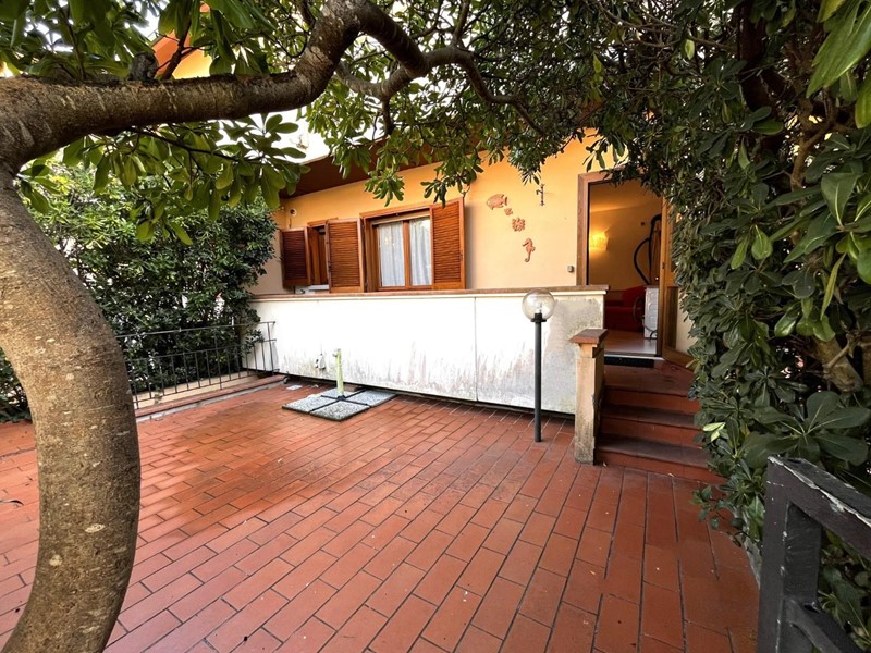 Trilocale in Affitto a Rosignano Marittimo, zona Caletta, 1'400&euro;, 70 m², arredato