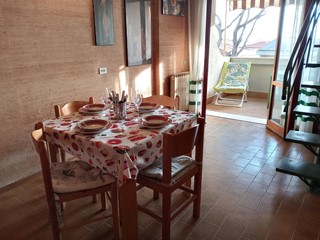 Attico in Affitto a Rosignano Marittimo, zona Caletta, 1'400&euro;, 70 m², arredato