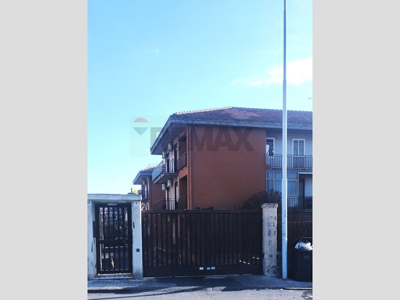 Appartamento in Vendita a Catania, 135'000&euro;, 91 m²
