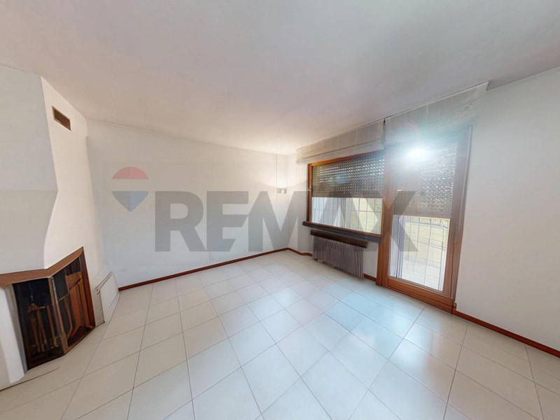 Quadrilocale in Vendita a Perugia, 158'000&euro;, 140 m²