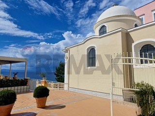 Appartamento in Vendita a Vico Equense, 440'000&euro;, 150 m²