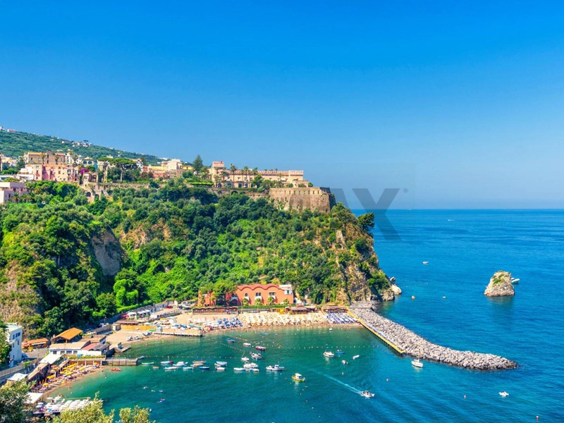 Appartamento in Vendita a Vico Equense, 440'000&euro;, 150 m²