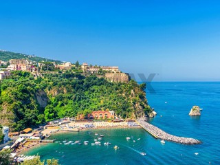 Appartamento in Vendita a Vico Equense, 440'000&euro;, 150 m²