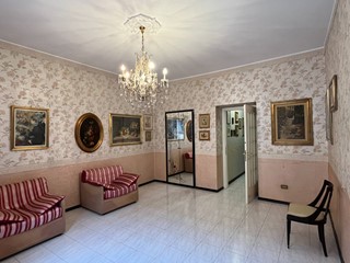 Bilocale in Vendita a Milano, 380'000&euro;, 83 m²