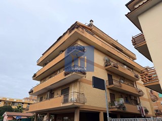 Trilocale in Vendita a Pomezia, 199'000&euro;, 110 m²