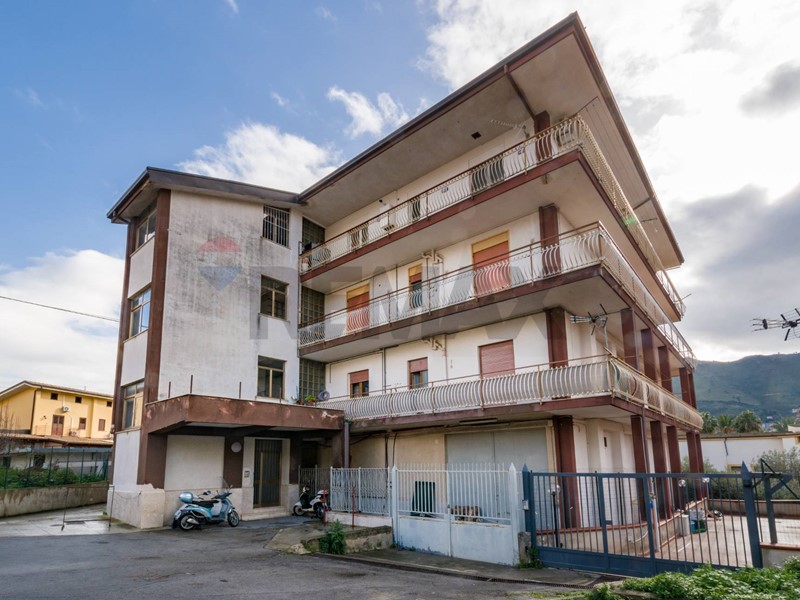 Quadrilocale in Vendita a Monreale, 154'000&euro;, 158 m²
