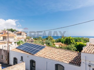 Quadrilocale in Vendita a Acireale, 139'000&euro;, 120 m²