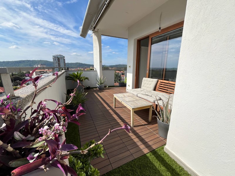 Appartamento in Vendita a Gorizia, 230 m²