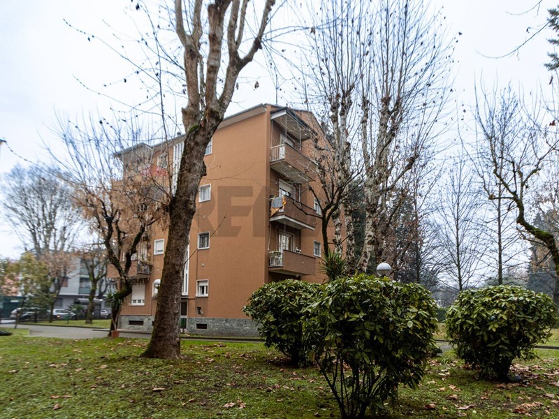Trilocale in Vendita a Monza, 155'000&euro;, 80 m²